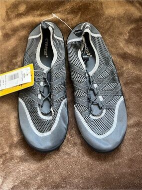 Men's Grey Mesh Flip Flops - Size 8